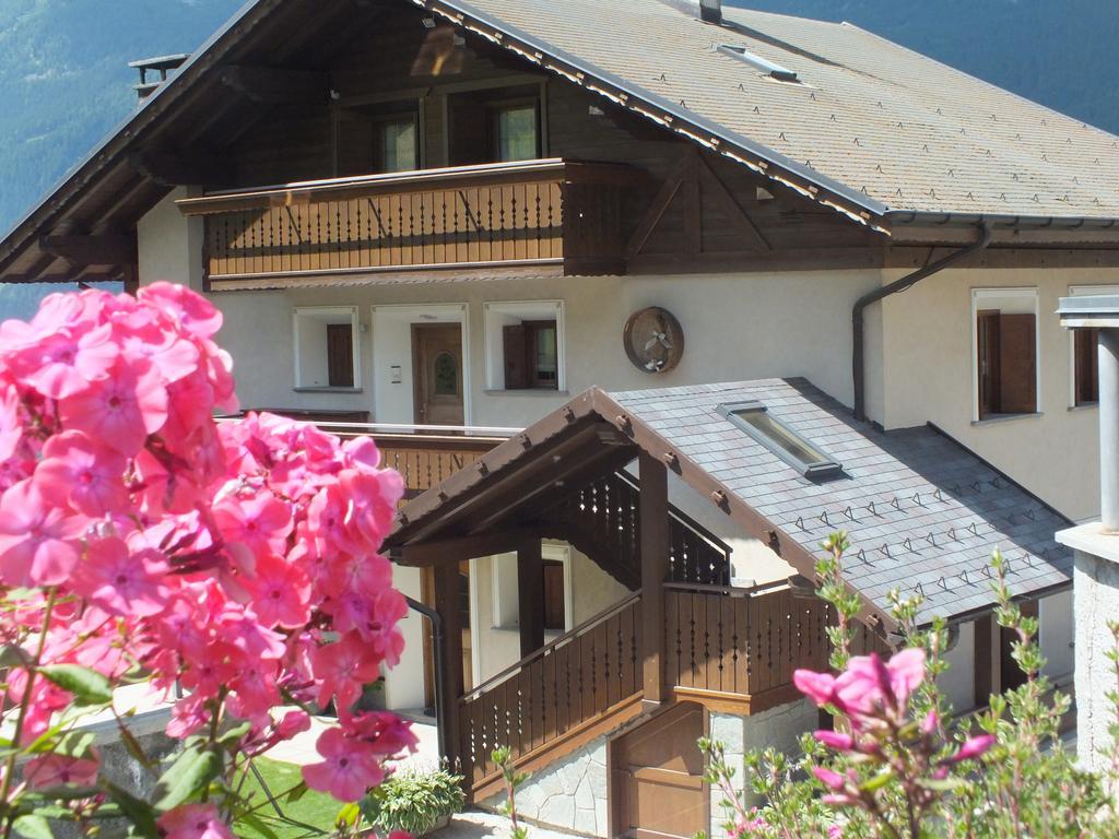 Best House Snc Di Elisa Baroni E Beatrice Dei Cas Bormio Eksteriør billede